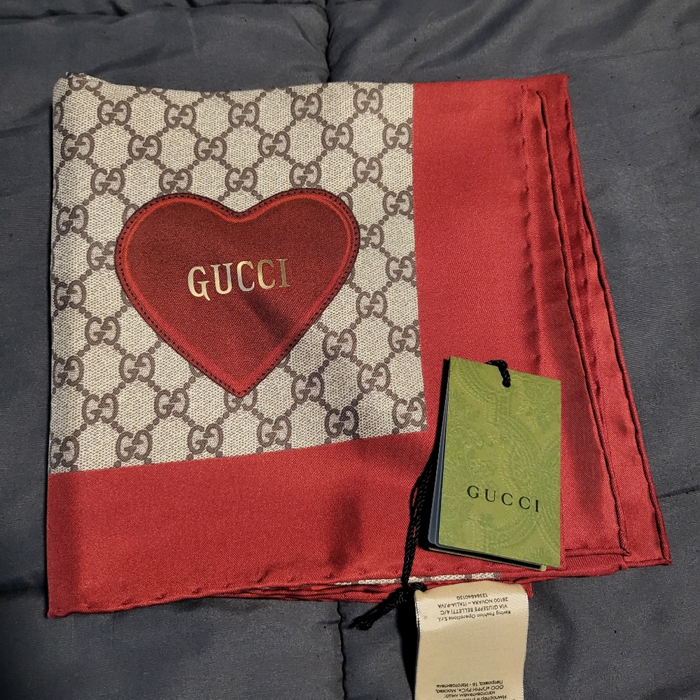 Gucci GG Silk Scarf